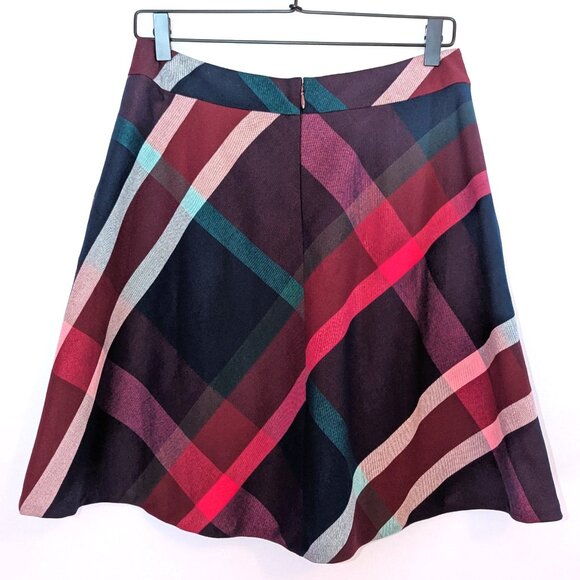 Tommy Hilfiger | Tartan Plaid Academia Mini Skirt with Golden Anchor Buttons | 6 - Picture 6 of 13